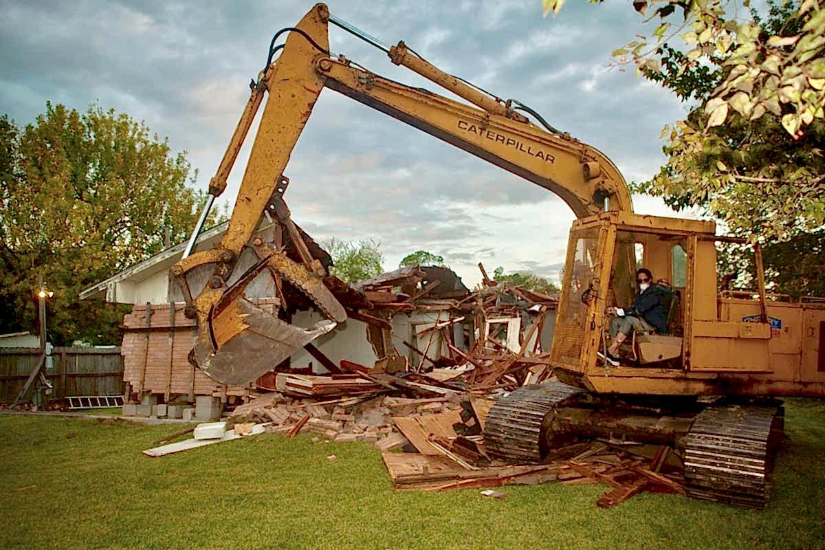 ARCHIVE OF DESTRUCTION